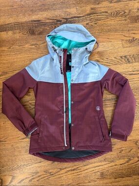 Volcom Women's Maroon and Light Gray Hooded Snowboard Jacket with Teal Lining XS